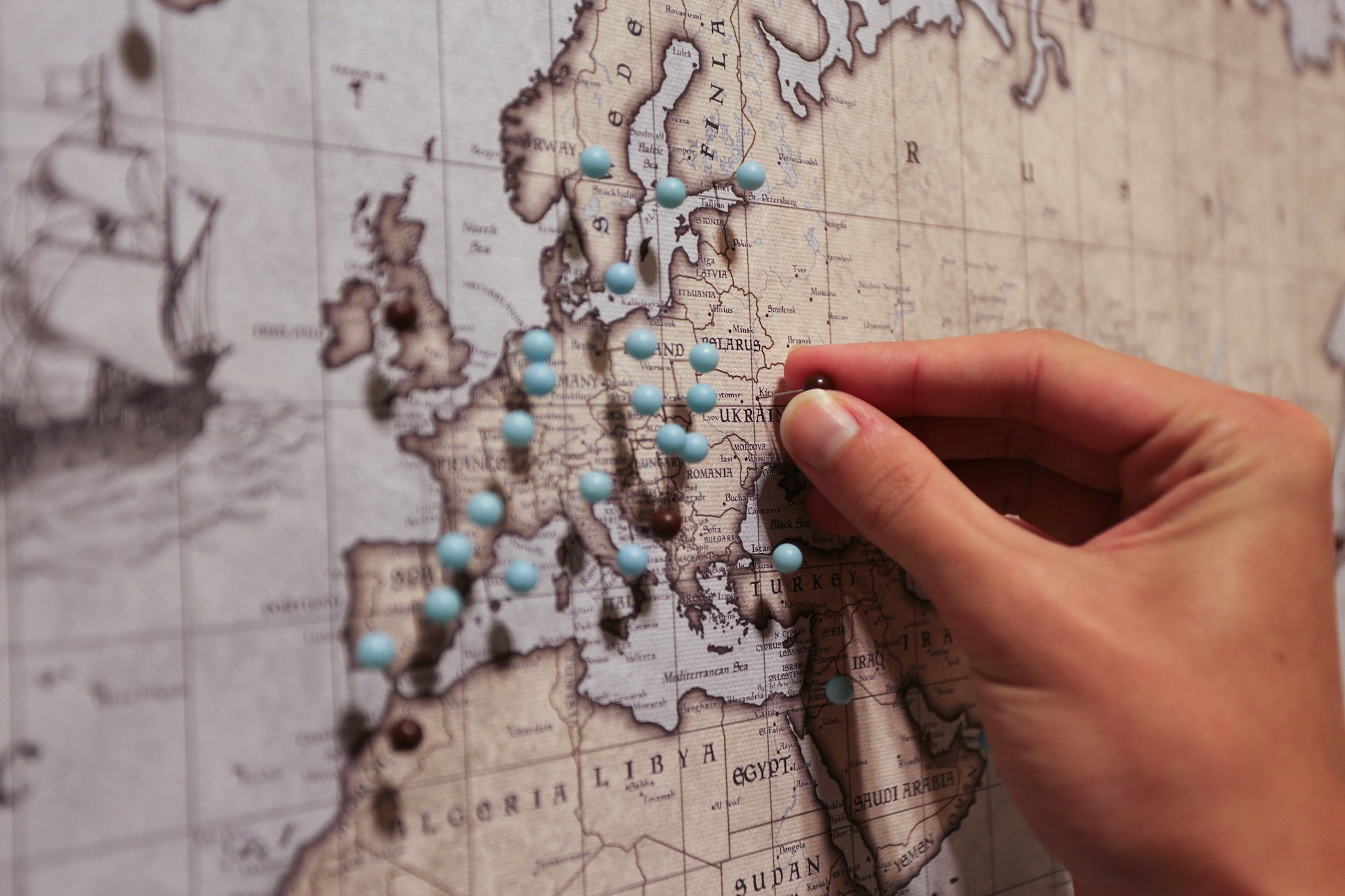 How To Travel The World On A Shoestring Budget: Tips From A 30-Year Veteran, WITZMAN travel guide cover