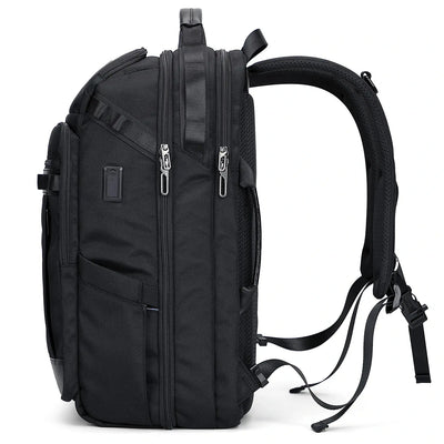 Lightweight carry on backpack for business and weekend trips